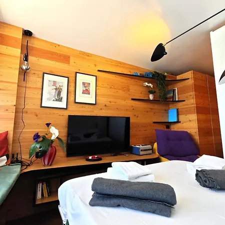 Hostdomus - Copenaghen Apartman *